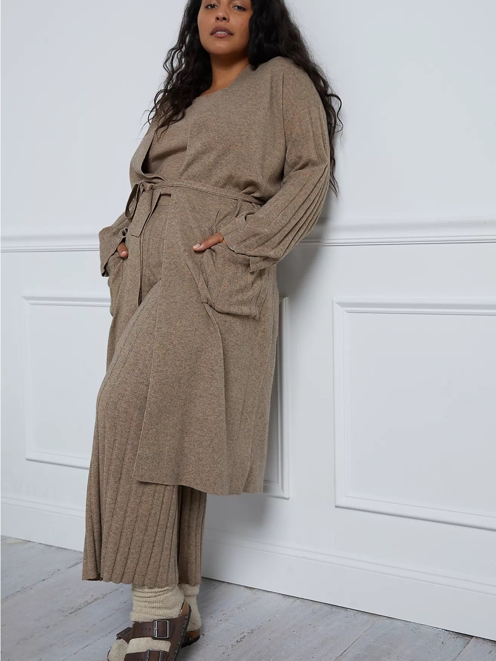 Cozy Women's Rib-Knit Robe - Picture 3 of 7
